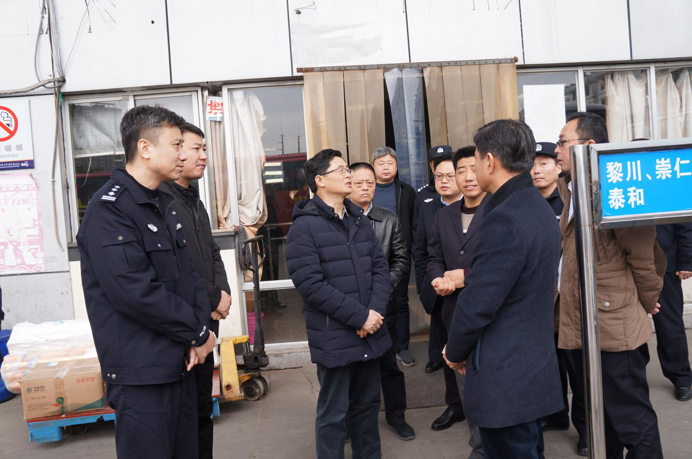 南昌市委常委、市政法委書記劉家富視察徐坊車站春運(yùn)工作