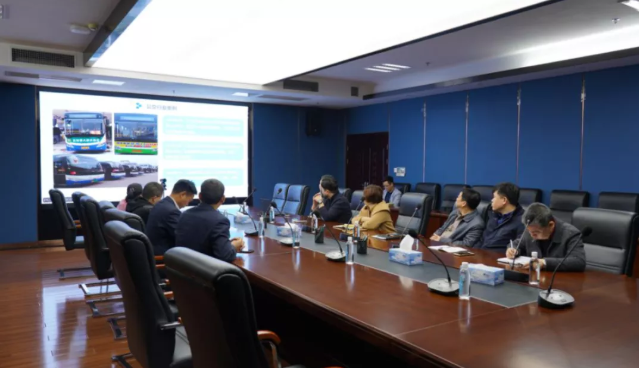 南昌公交集團(tuán)到長(zhǎng)運(yùn)科技調(diào)研車(chē)載主動(dòng)安全設(shè)備 萬(wàn)建紅出席