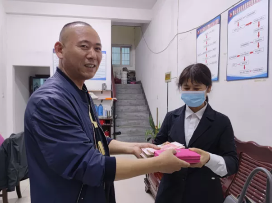 黃山長(zhǎng)運(yùn)：二萬余元現(xiàn)金失而復(fù)得