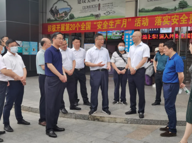 市人大常委會黨組書記、主任朱寅健一行調(diào)研上饒汽運