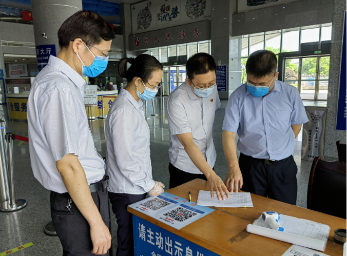 張小平督導南昌長途汽車西站安全生產(chǎn)、疫情防控、文明創(chuàng)建等工作