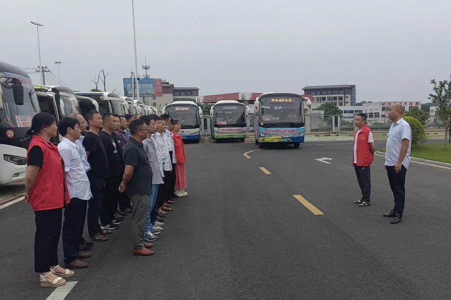 ??吉安長運:順利完成安??h事業(yè)編考試運輸保障任務