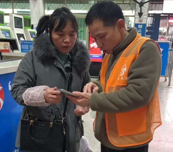 撫州長(zhǎng)運(yùn)：客運(yùn)中心分公司開展景區(qū)直通車推廣活動(dòng)