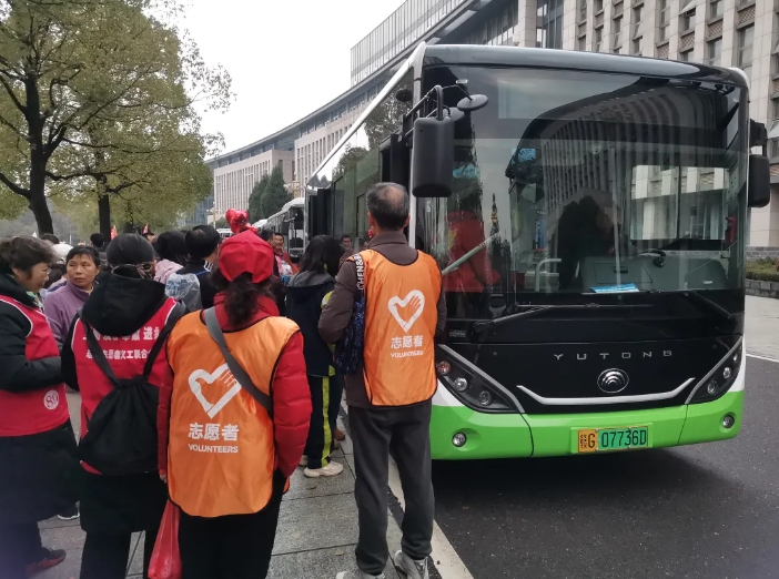 九江長運：公交“牽手”馬拉松，共赴瑞昌花海約