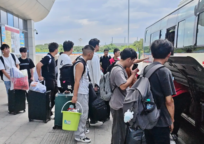 撫州長運(yùn)：定制服務(wù)護(hù)航返校路全流程保障暖學(xué)子心