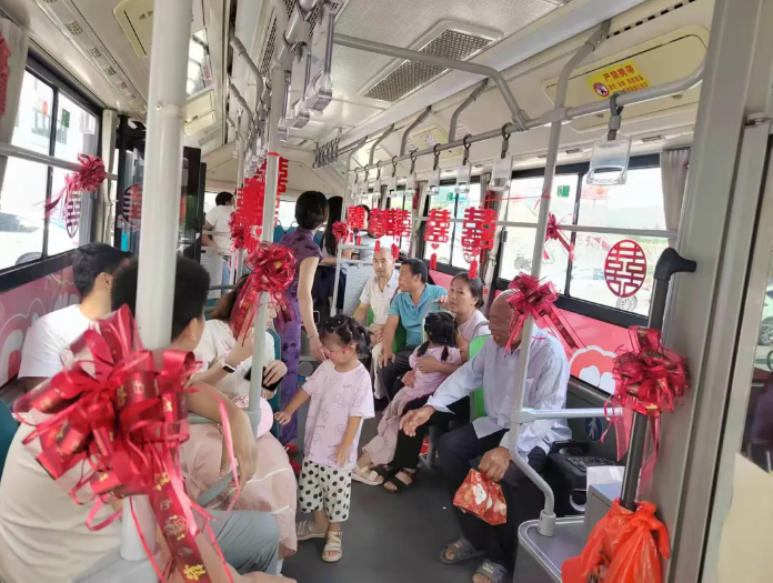 撫州長(zhǎng)運(yùn)：“喜宴專屬接送服務(wù)” 亮相樂安