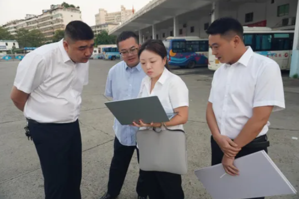 撫州長運 現(xiàn)場督導 傾聽市民聲音