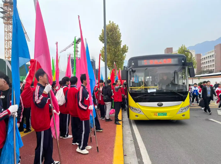 九江長運：62臺車 保障廬山市第一中學運動會運輸