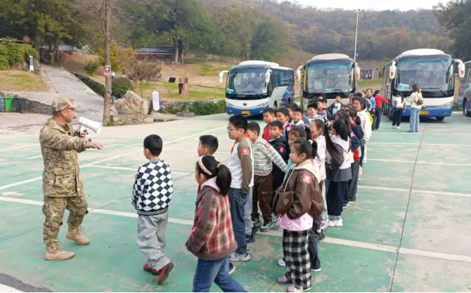 馬鞍山長客：圓滿完成含山縣中小學(xué)秋季研學(xué)運輸任務(wù)