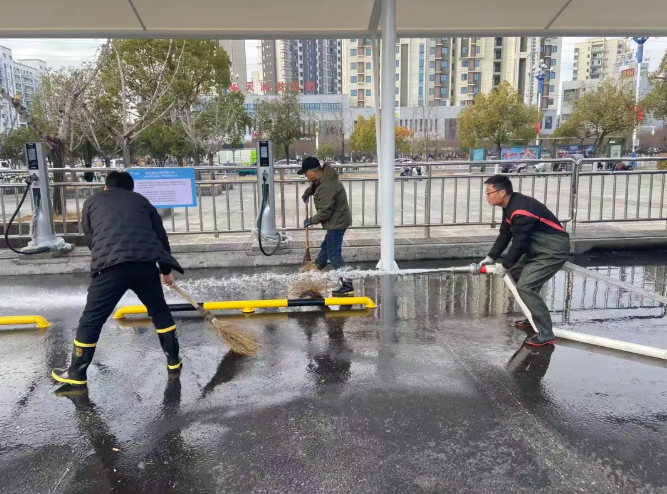 黃山長運 搶抓運營籌備進度 開展專項衛(wèi)生清掃